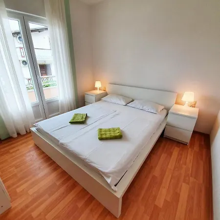 Steli Apartment