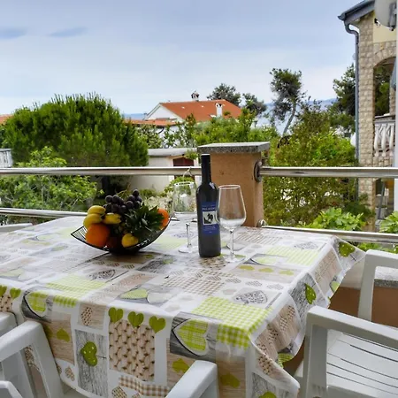 Apartment Steli *