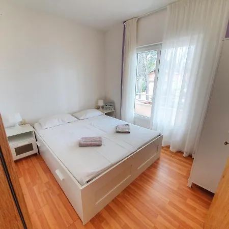Steli Apartment Vir