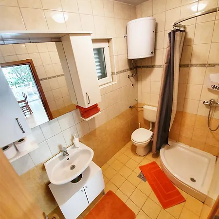 Steli Apartment Vir