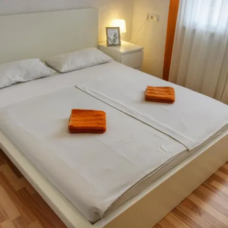 Apartment Steli *